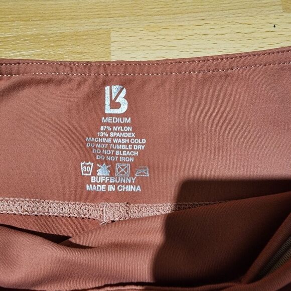 BUFF BUNNY crops - Picture 4 of 4